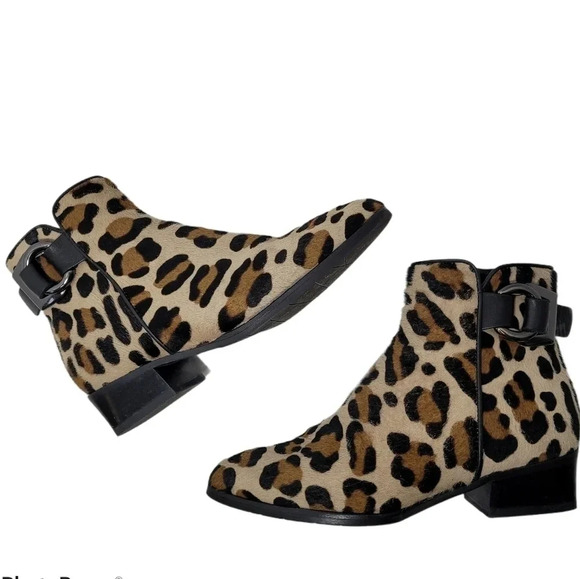 Aquatalia Faria weatherproof cheetah ankle booties with heel 5 - Picture 1 of 8